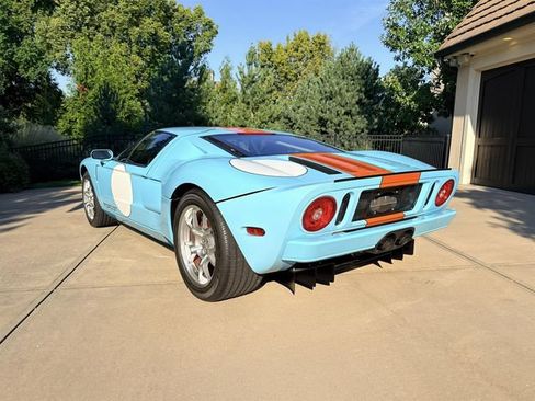 Used 2006 Ford GT RWD image 89
