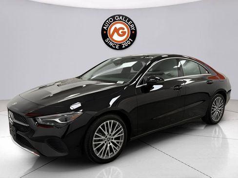 Used 2025 Mercedes-Benz CLA 250 4MATIC image 3