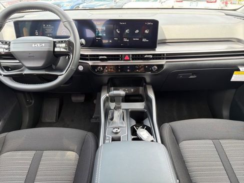 New 2026 Kia Sorento LX FWD image 9