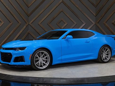 Used 2022 Chevrolet Camaro ZL1 image 17