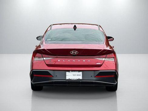 Used 2024 Hyundai Elantra Limited FWD image 6