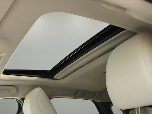 Used 2025 MAZDA CX-30 AWD 2.5 S w/ Premium Package image 17