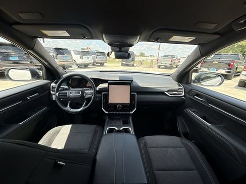 Certified 2025 GMC Acadia Elevation AWD/4WD image 21