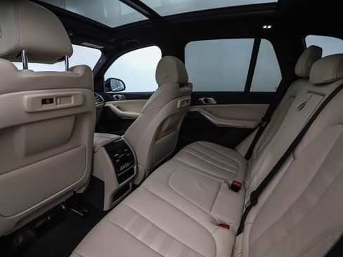 Used 2022 BMW X5 xDrive40i w/ Premium Package image 21