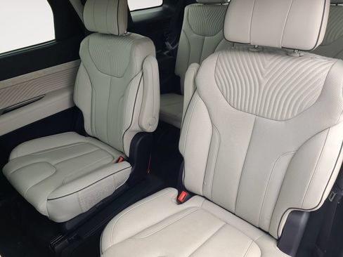 Used 2025 Hyundai Palisade Calligraphy AWD/4WD image 13
