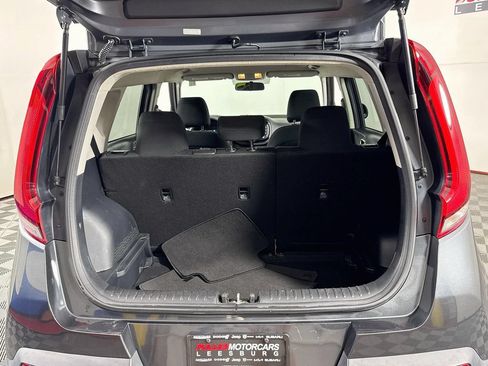 Used 2022 Kia Soul LX FWD image 23