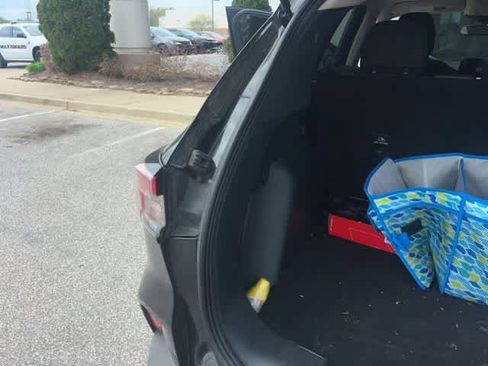 Used 2020 Ford Escape SE image 10