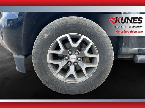 Used 2016 GMC Canyon SLE w/ All Terrain Adventure Package AWD/4WD image 11