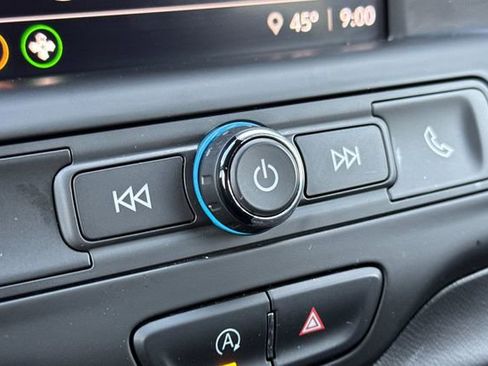 Used 2022 GMC Terrain SLE image 31