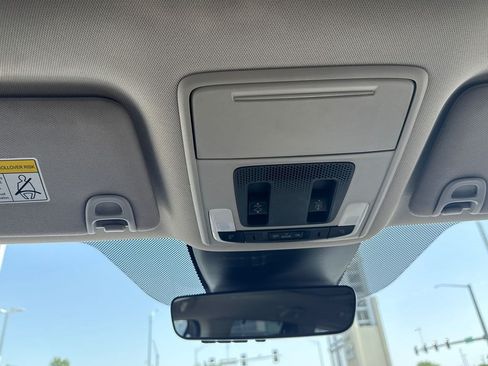 Certified 2024 Honda Pilot Touring image 35