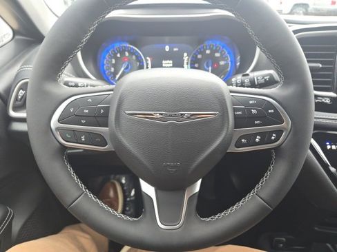 New 2026 Chrysler Pacifica Select image 18