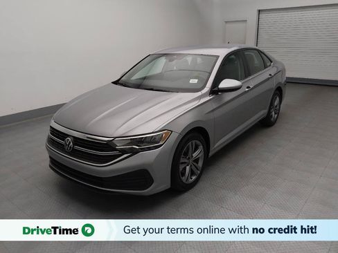 Used 2024 Volkswagen Jetta SE FWD image 1