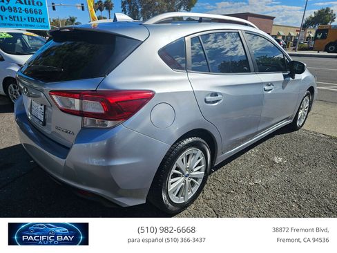 Used 2018 Subaru Impreza 2.0i Premium w/ Popular Package #2 AWD/4WD image 6