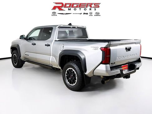 Used 2024 Toyota Tacoma TRD Off-Road image 5