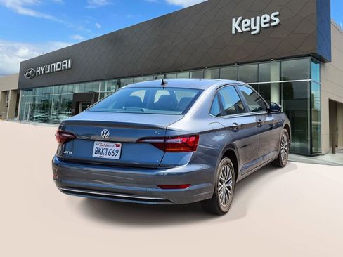 Used 2019 Volkswagen Jetta SEL image 4