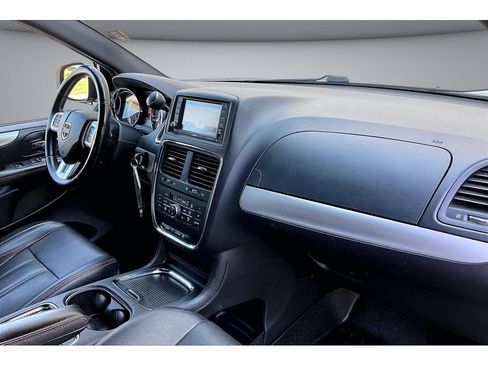 Used 2019 Dodge Grand Caravan GT FWD image 48