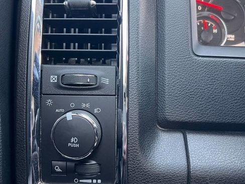 Used 2017 RAM 1500 Laramie image 20