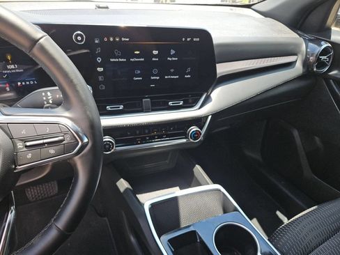 Used 2025 Chevrolet Equinox LT AWD/4WD image 20