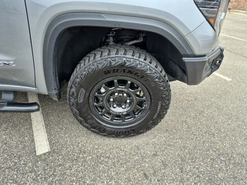 Used 2024 GMC Sierra 1500 AT4X w/ AT4X AEV Edition image 16