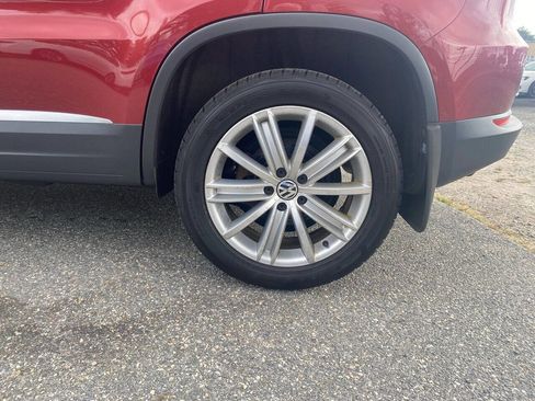 Used 2013 Volkswagen Tiguan SE image 39
