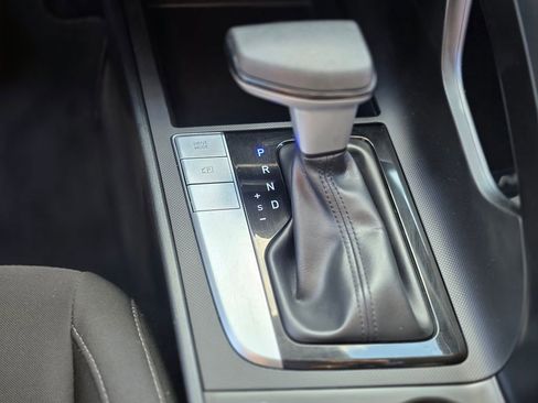 Certified 2022 Hyundai Elantra SEL FWD image 30