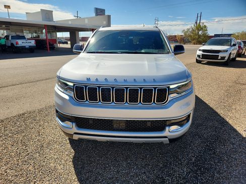 Used 2023 Jeep Wagoneer Series II image 8