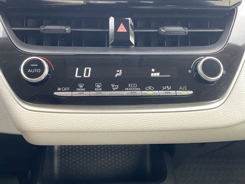 Certified 2022 Toyota Corolla LE image 13