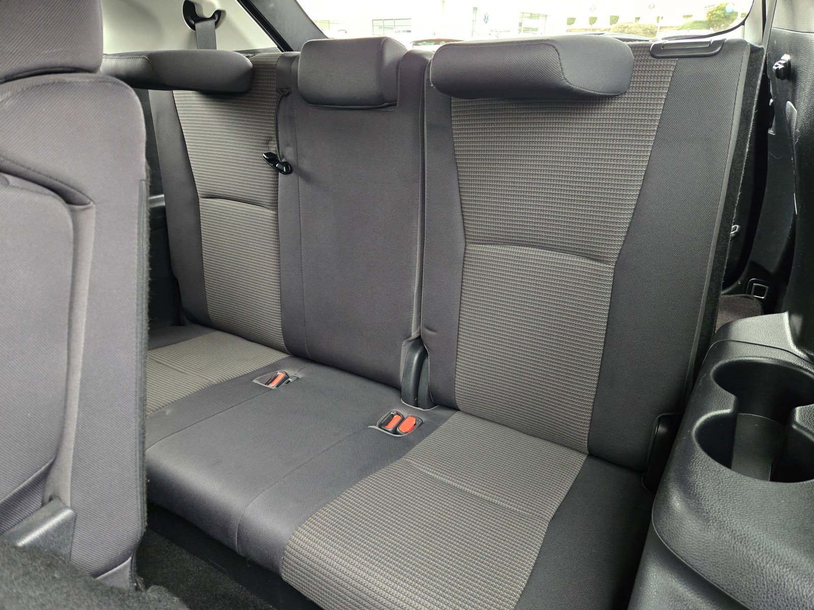 Used 2023 Toyota Highlander LE FWD image 12