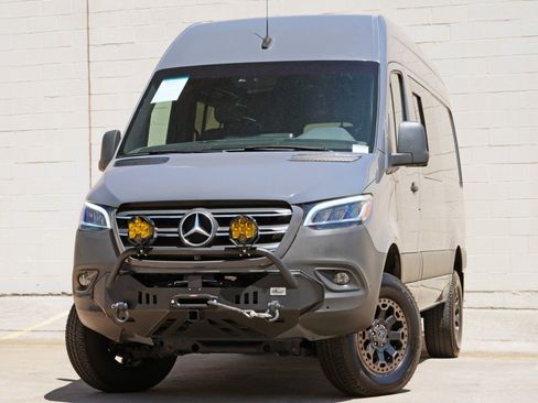 Used 2021 Mercedes-Benz Sprinter 2500 w/ Comfort Plus Package image 3