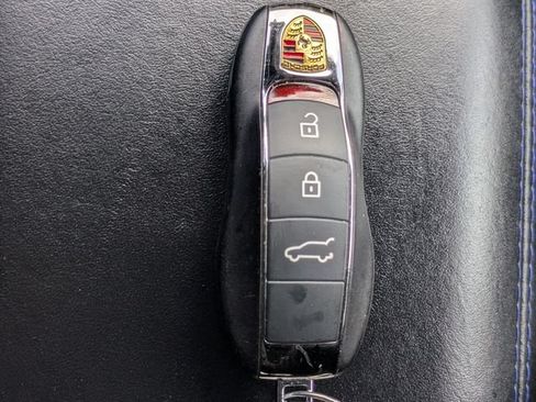 Used 2023 Porsche Macan Turbo AWD/4WD image 29