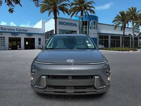Used 2024 Hyundai Kona SEL FWD image 3