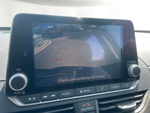Used 2024 Nissan Altima 2.5 SV FWD image 27
