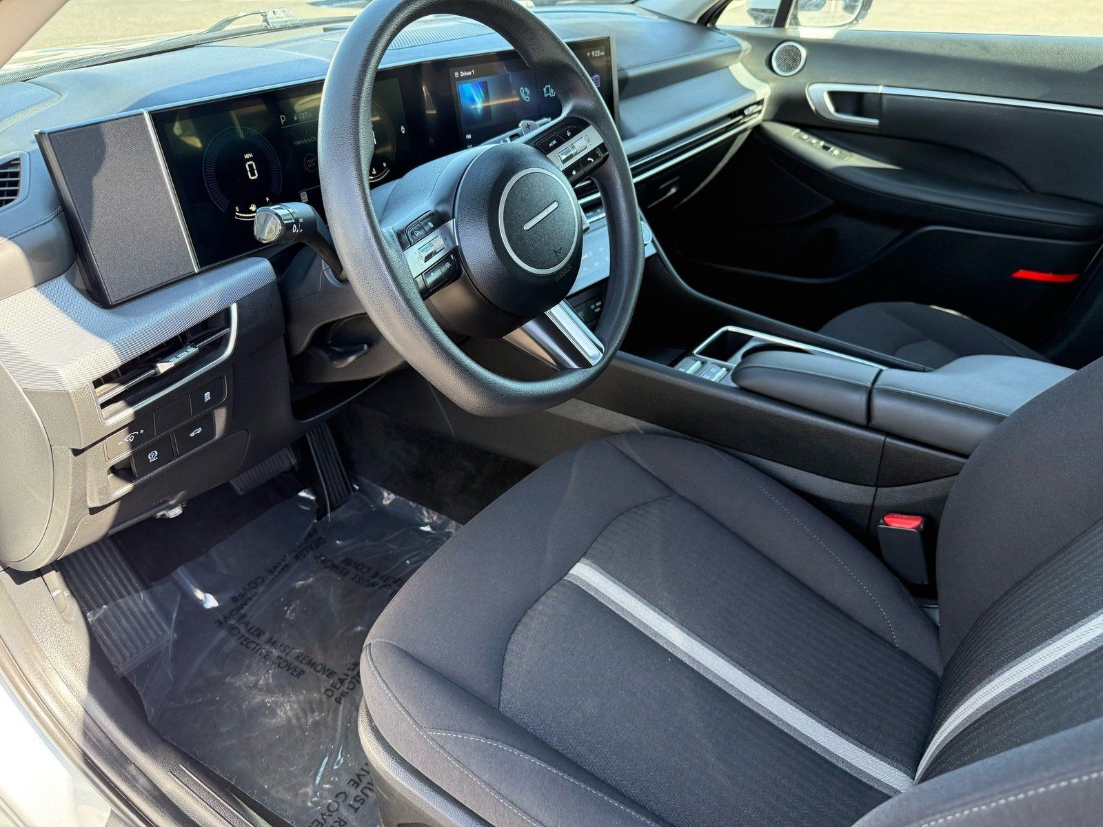 Used 2025 Hyundai Sonata SEL FWD image 12