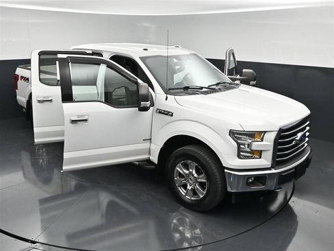Used 2017 Ford F150 XLT w/ Equipment Group 302A Luxury AWD/4WD image 24