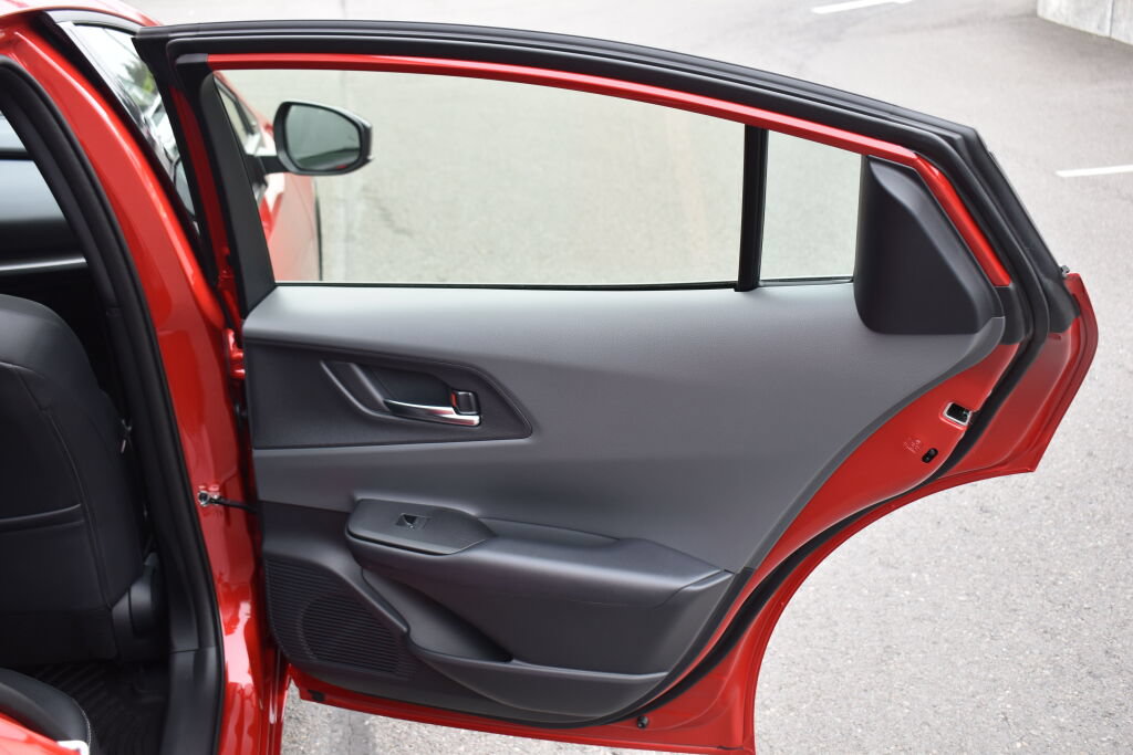 Certified 2026 Toyota Prius XLE FWD image 22
