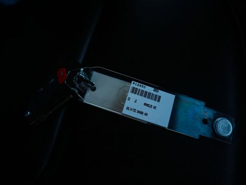 Used 2022 Jeep Wrangler Unlimited Sahara w/ Safety Group image 35