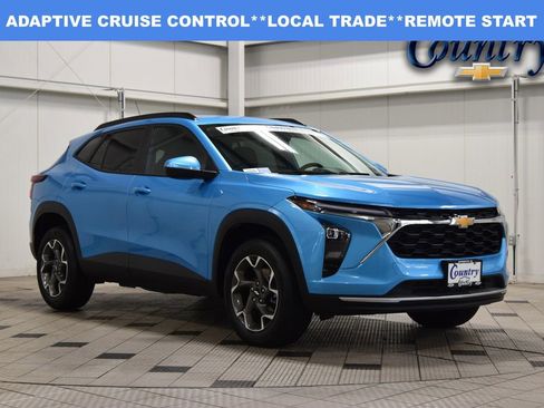 Used 2025 Chevrolet Trax LT w/ Driver Confidence Package FWD image 1