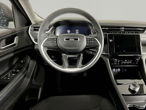 Used 2023 Jeep Grand Cherokee L Laredo AWD/4WD image 8