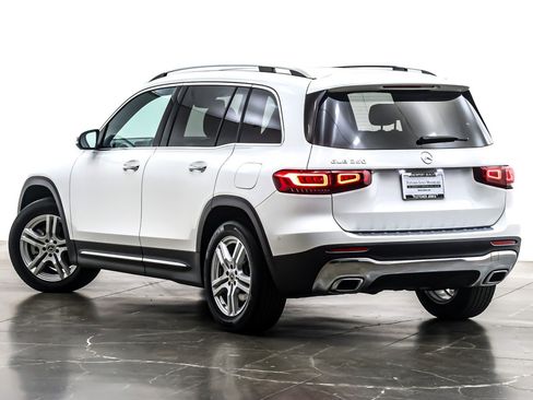 Used 2023 Mercedes-Benz GLB 250 image 13