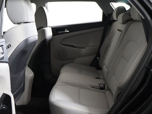 Used 2019 Hyundai Tucson SE image 23