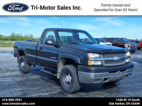 Used 2004 Chevrolet Silverado 2500 W/T AWD/4WD image 1