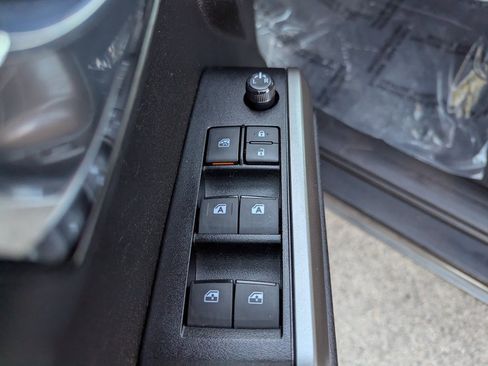 Used 2023 Toyota Tacoma Limited image 13