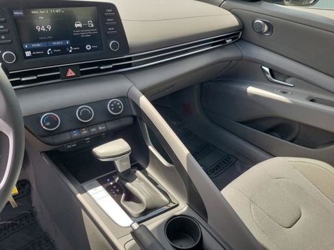 New 2026 Hyundai Elantra SE image 19