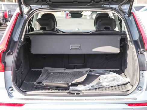 Used 2023 Volvo XC60 T8 Ultimate image 24