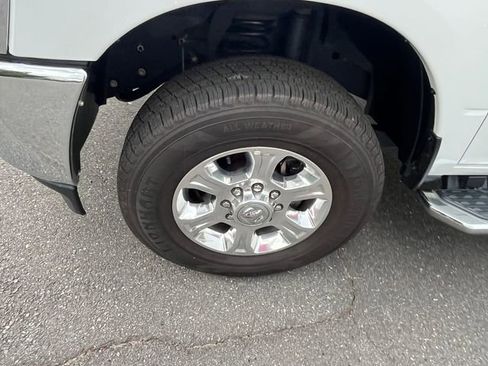 Used 2023 RAM 2500 Big Horn w/ Level 1 Equipment Group image 10