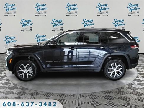 Used 2023 Jeep Grand Cherokee Limited w/ Luxury Tech Group II image 8