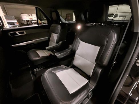 Certified 2022 Ford Explorer XLT w/ Equipment Group 202A image 24