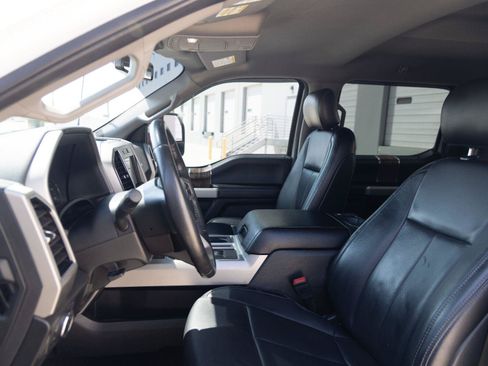 Used 2019 Ford F150 Lariat w/ Trailer Tow Package AWD/4WD image 17