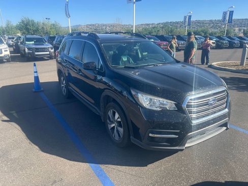 Used 2020 Subaru Ascent Premium w/ Convenience Package AWD/4WD image 2