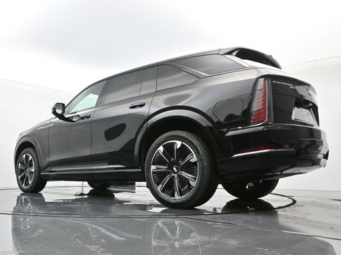 New 2025 Cadillac Escalade IQ Sport 2 image 17